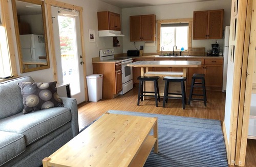 Healy Cabin | Clean & quiet cabin with stunning mountain views