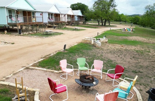 Kerrville Cabin | Clean River View Double Queen Beds Cabin #22