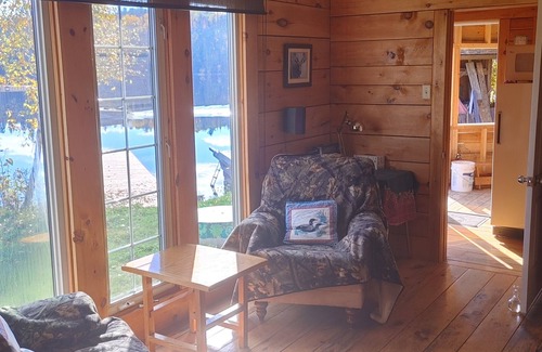 Sudbury Cabin | CLEAN Romantic Cabin Lakeside Sauna/Tub and Fire Pit