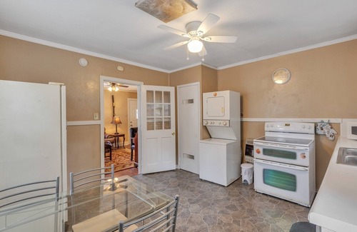 Little Rock House | Clean Safe Comfortable Housing - Cozy Cottage