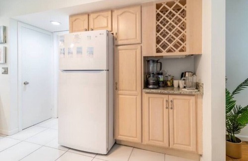 East Shore House | Clear LI Sound waterview, Wedding pics, Yale&Beach