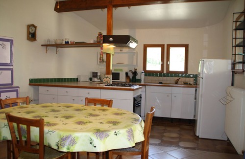 Saint-Paul-le-Jeune House | Clear waters, "le lavoir" guest house