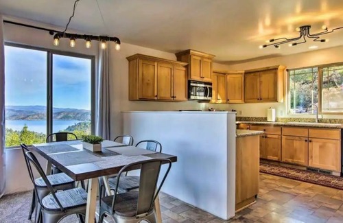 Kelseyville House | Clearvue Crest ~ Lake View Stunner in Wine Country