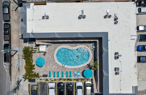 Clearwater Beach Condo | Clearwater Beach Suites #103