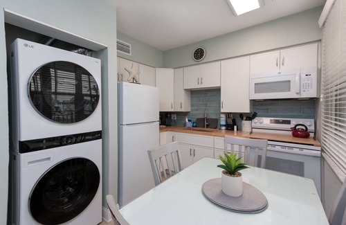 Bay Esplanade Condo | Clearwater Beach Suites #106