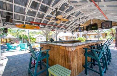 Bay Esplanade House | Clearwater Beach Oasis Retreat - Entire Resort