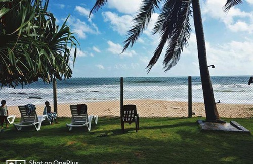 Hettimulla House | Clearwater Beach villa Balapitiya