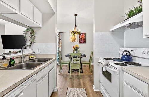 Clearwater Condo | Clearwater Condo at The Avalon – 1BR with Pool, Gym, WiFi, and AC
