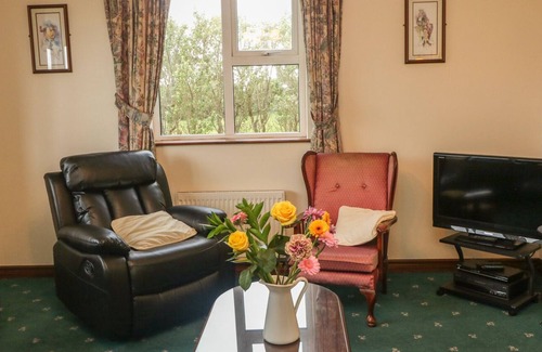 Miltown Malbay House | CLEARY COTTAGE, pet friendly in Miltown Malbay, County Clare