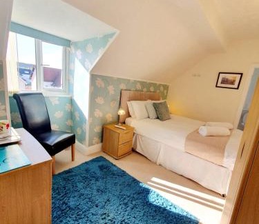Llandudno House | Cleave Court Guest House