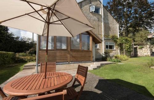 Limpley Stoke House | Clematis Cottage - Idyllic Village close to Bath