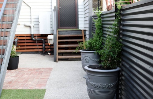 Beechworth Apartment | Clements Cottage on Main St. Bare bnb by Bare Body Beauty co.