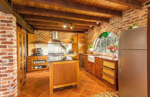 Palmyra House | Cleopatra’s Enchanted Sanctuary - Executive Escapes