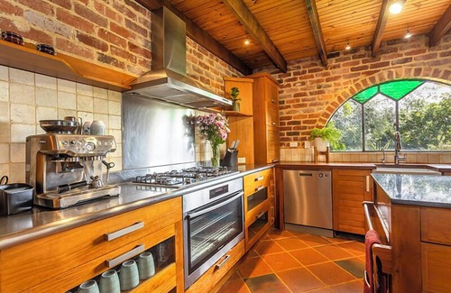 Palmyra House | Cleopatra’s Enchanted Sanctuary - Executive Escapes