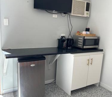 Clermont House | Clermont Guest House - Pet friendly