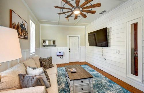Cleveland House | Cleveland Cabin with Private Hot Tub about 7 Mi to Helen