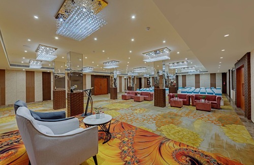 Varanasi Hotel | Click Collection Grand Gateway Varanasi