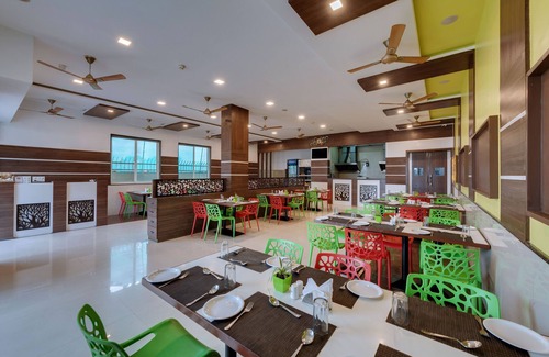 Rajgurunagar Hotel | Click Hotel Sagar Plaza Chakan, Pune