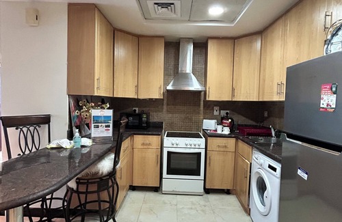 Jumeirah Lake Towers Apartment | Click Stay - JLT- Entire 2BHK & Balcony Lake View 09