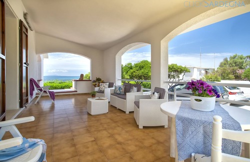 Sorso Villa | ClickSardegna Villa Le Tonnare by the sea overlooking the Gulf of Asinaran
