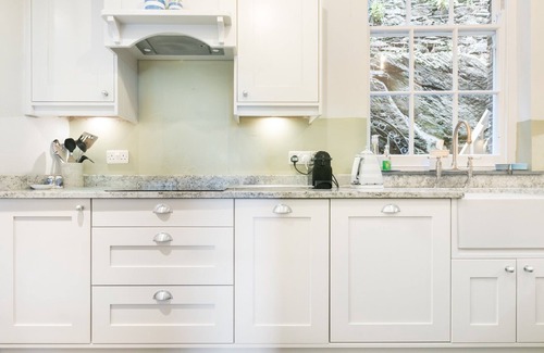 Portloe Cottage | Cliff Garden Holiday Cottage in Portloe With Stunning Garden And Sea Views