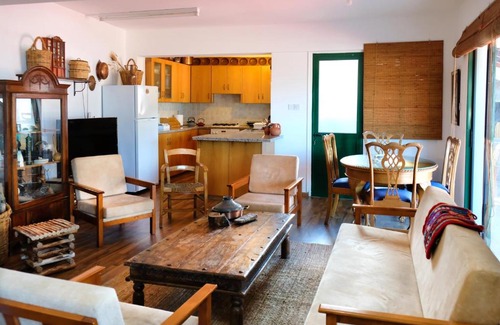Moutoullas House | Cliff House