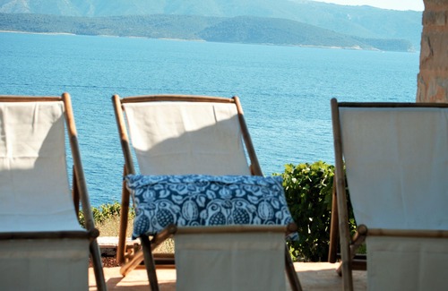 Nerezise Villa | Cliff-top Two Bedroom Beachfront Old Stone Villa Among Vineyards!