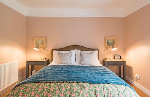 Deal House | Cliffeside Cottage