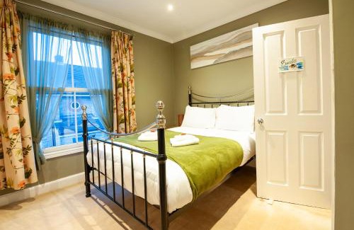 York House | Clifford House - 4 Bed Home Within The City Walls