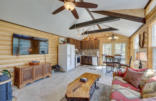Eureka Springs Cabin | Cliffside Eureka Springs Cabin w/Beaver Lake View