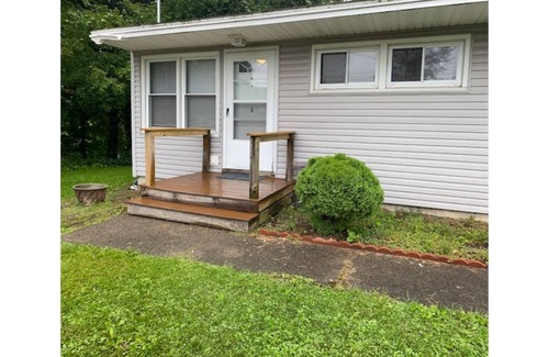 Oneida House | Cliffside Getaway: Turning Stone, Vernon Downs,etc