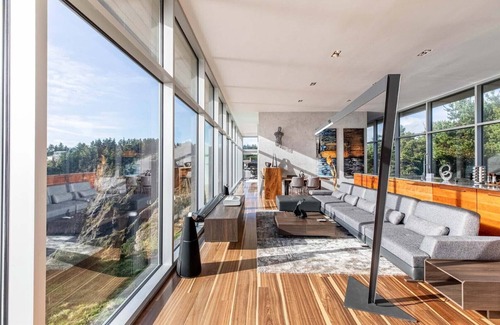 Port Orford House | Cliffside Glass House Ocean Views Hot Tub Gym