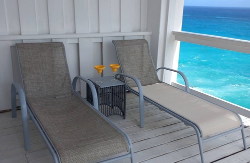Ocean City House | Cliffside house with stunning sea view w/private pool 10 min walk to the beach!