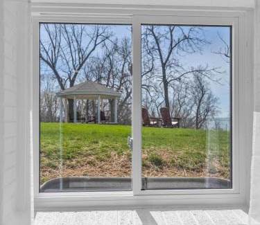 Leamington Apartment | Cliffside Suite #3 - Seacliff Beach Suites