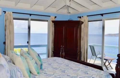 Peterborg House | Cliffside Villa with Amazing Ocean Views & Pool