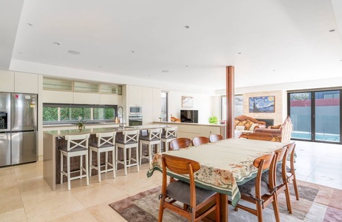 Kiama House | Clifftop Luxury with Pool