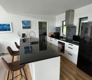Te Awanga House | Clifton Bay Cottage