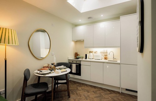 Clifton Apartment | Clifton Road Apartments | No.1