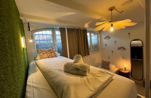 De Weteringschans Hostel | ClinkCoco