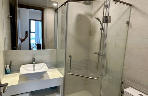 Ngoc Khanh Apartment | Clinton - 3BR Vinhome Metropolis Full Serviced