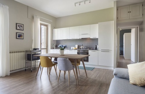Vatican Apartment | Clivo Musei Vaticani apartment (2 bathrooms)
