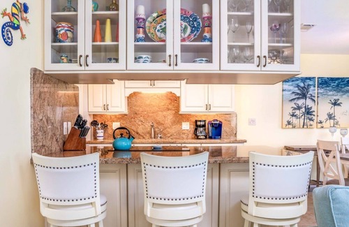Marathon Condo | Clocked Out in Marathon