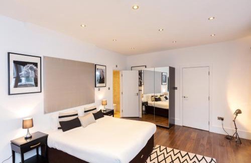 The City of London Apartment | Clockwork London Flats