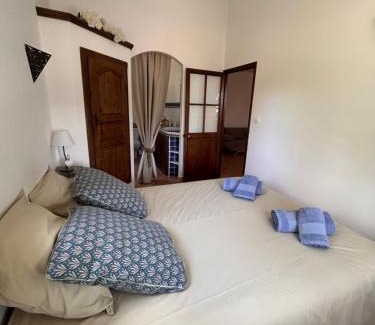 Villeneuve House | Clos des Cassis - Maison d'Hôtes