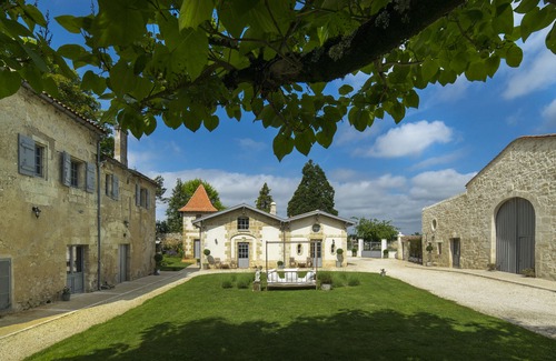 Prignac-et-Marcamps Hotel | Clos Marcamps