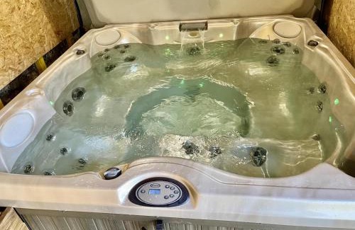 Tessy-sur-Vire Villa | Clos Minotte 30 pers jacuzzi, billard, baby-foot