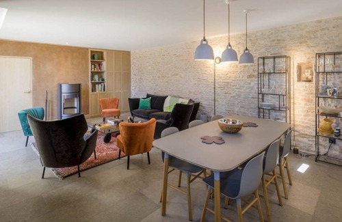 Monthelie House | Clos Poirier - Stunning & luxurious village house with 2 bedrooms & garden