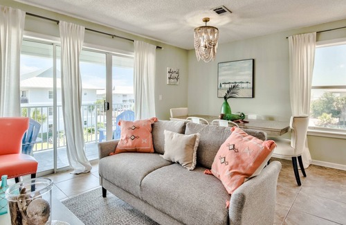 Seagrove Beach Condo | Close/Easy Walk to Beach! Seagrove. Pool/Tennis!