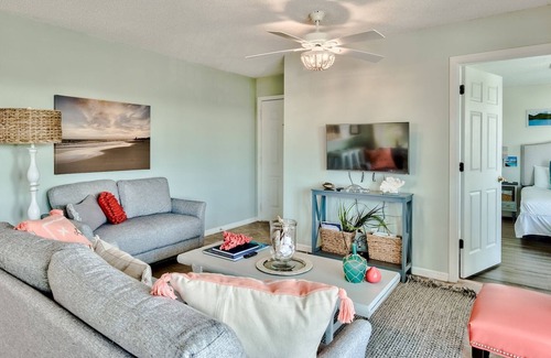 Seagrove Beach Condo | Close/Easy Walk to Beach! Seagrove. Pool/Tennis!