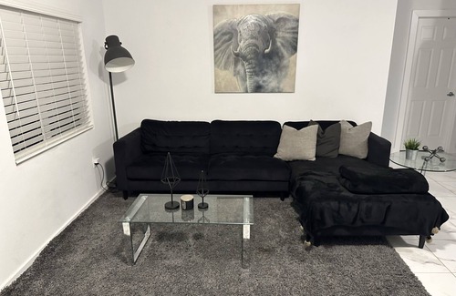 Seybold House | Close To Airport, Miami & Wynwood New Modern Home!